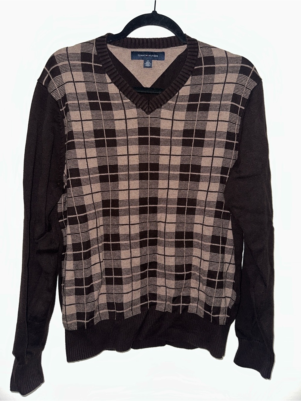 Tommy Hilfiger Men's Brown and Tan Plaid V-Neck Sweater